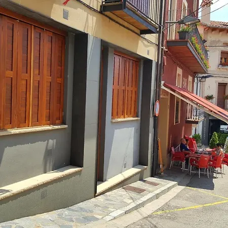 Marxant, Centrico, Servicios Al Lado Y Cruce De Senderos Molló